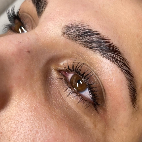 Oplev smuk og sund hud med en ansigtsbehandling ved Crystal Beauty i Odense