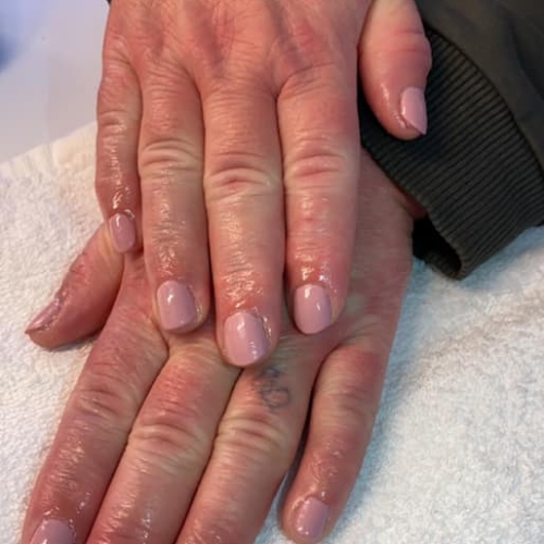 Elegante negle efter professionel manicure i Odense